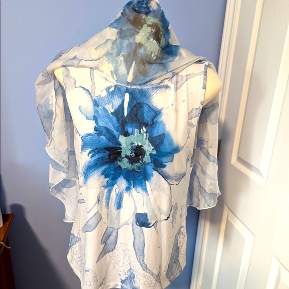 ❤️ 3/$25 Cleo Petites flowy flower painted double layered blouse flouncy - Picture 2 of 8